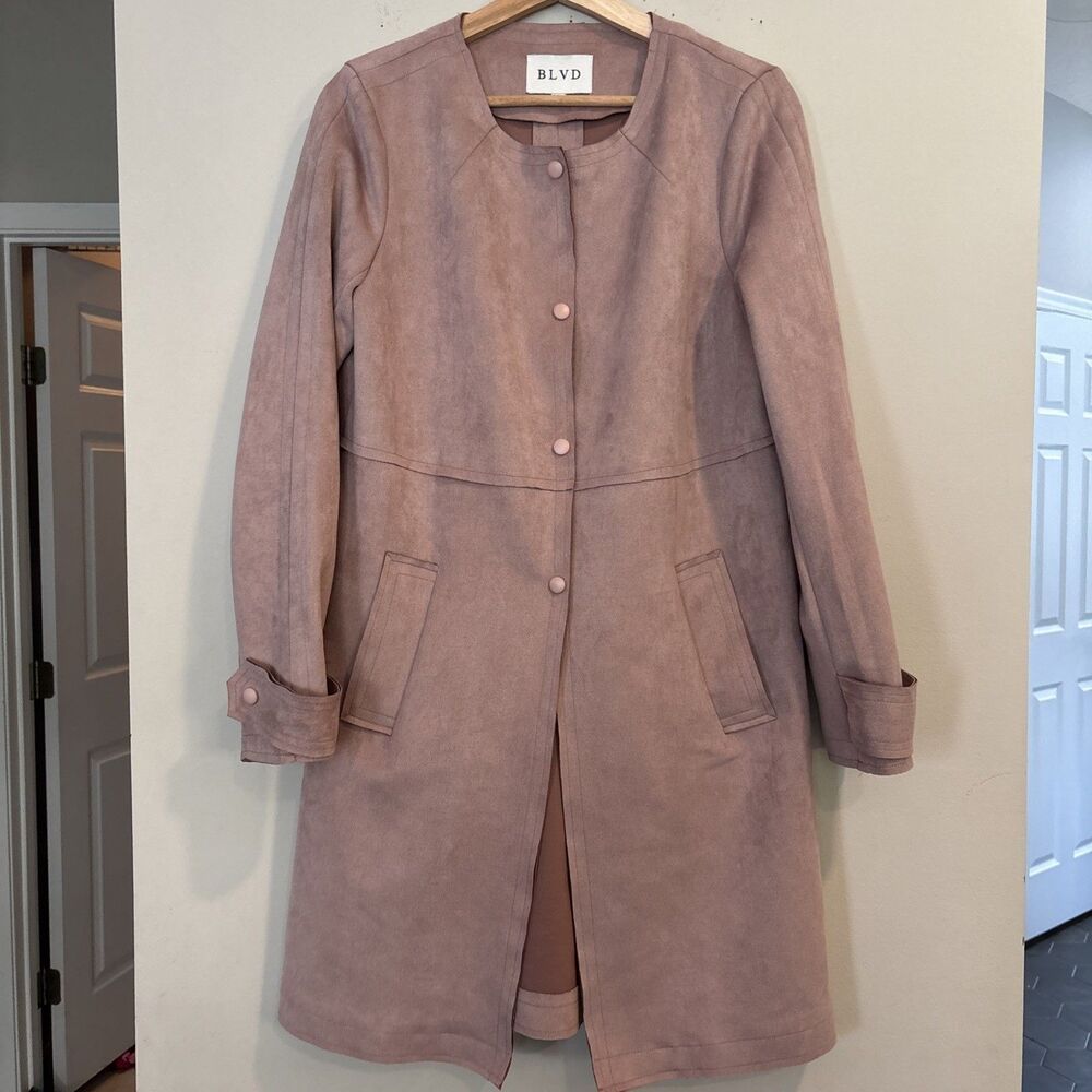 Blush Pink Faux Suede Midi Jacket Women’s S/M with‎ Snaps & Raw Edge Detail EUC